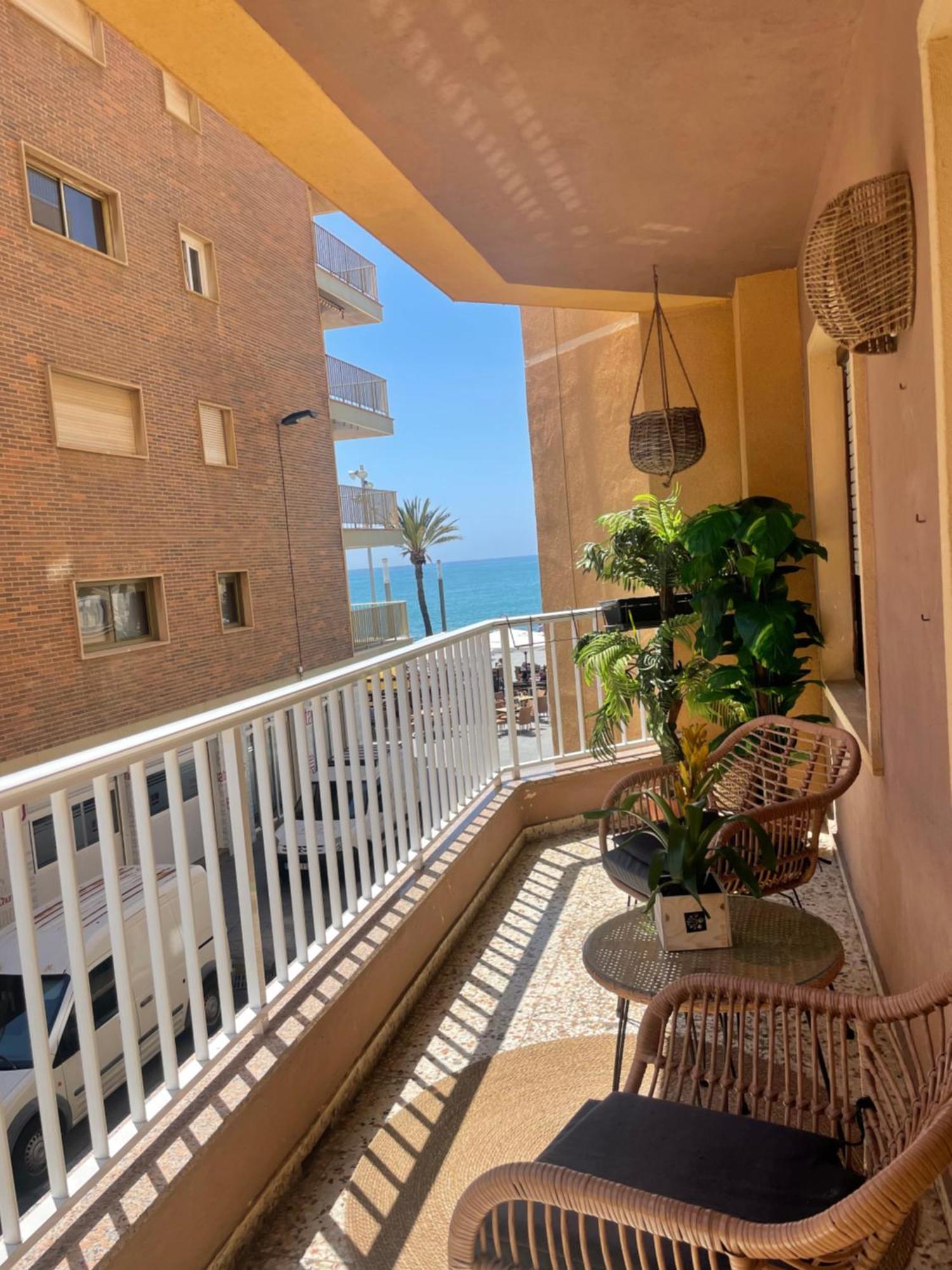 Apartamento Celeste Daire Torrevieja Dış mekan fotoğraf